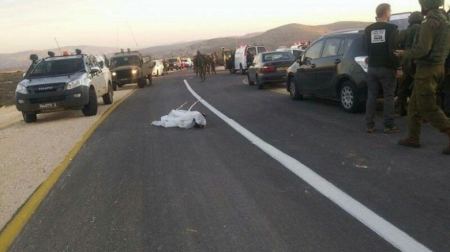 شهيدان بعد تنفيذهما عملية طعن بمستوطنة "علي شومرون"